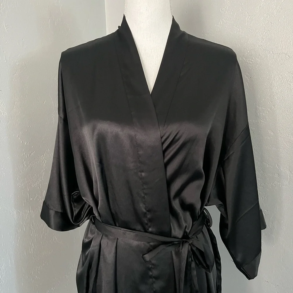 Victoria's Secret Robe Size M
